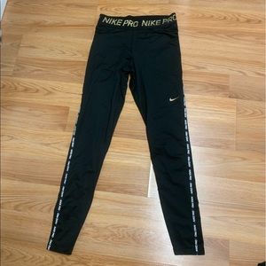 Nike Pro Leggings Size Small